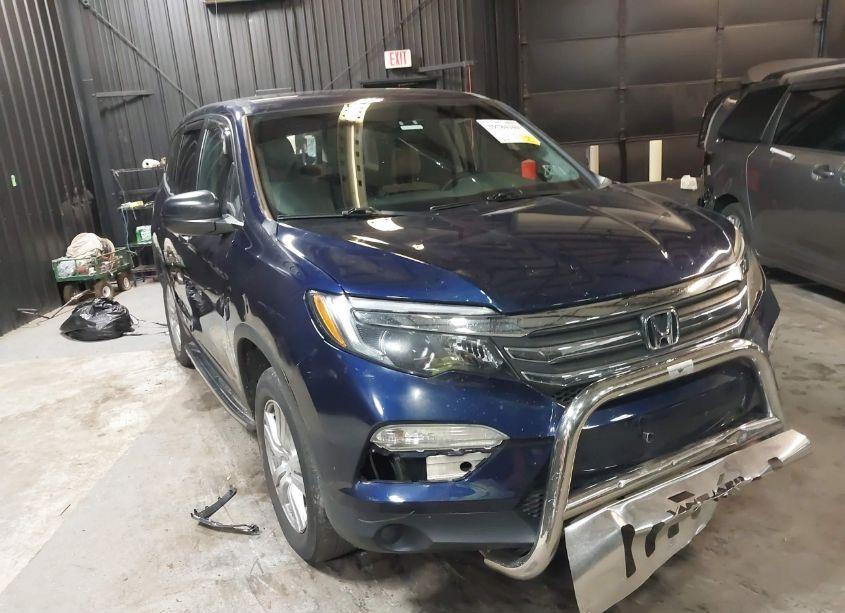 2016 Honda Pilot LX (VIN 5FNYF6H12GB061508) main photo