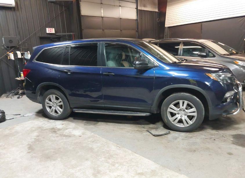 Photo 14 of 2016 Honda Pilot LX (VIN 5FNYF6H12GB061508)