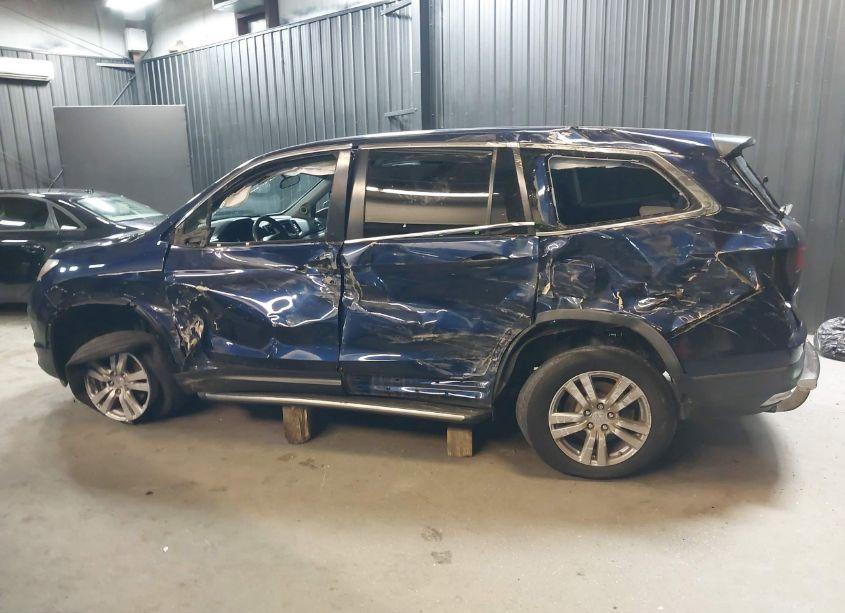 Photo 15 of 2016 Honda Pilot LX (VIN 5FNYF6H12GB061508)