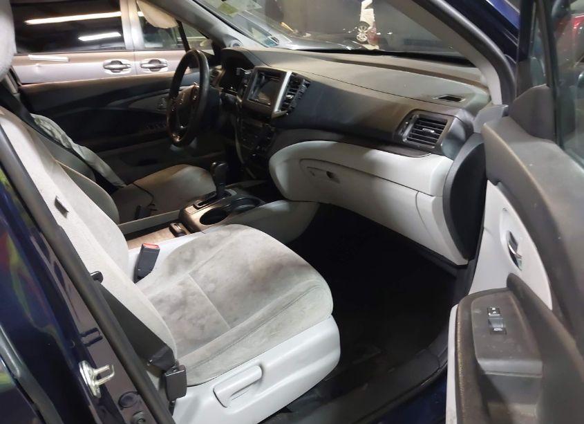 Photo 5 of 2016 Honda Pilot LX (VIN 5FNYF6H12GB061508)