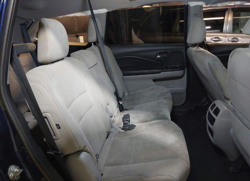 Photo 8 of 2016 Honda Pilot LX (VIN 5FNYF6H12GB061508)