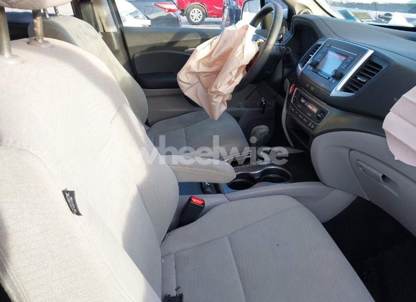 Photo 5 of 2018 Honda Pilot LX (VIN 5FNYF6H12JB064996)