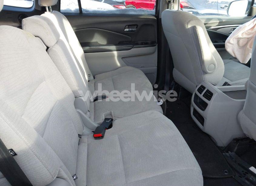 Photo 8 of 2018 Honda Pilot LX (VIN 5FNYF6H12JB064996)