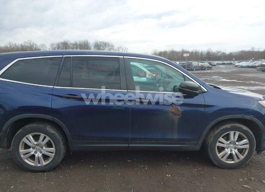 Photo 13 of 2016 Honda Pilot LX (VIN 5FNYF6H13GB061503)