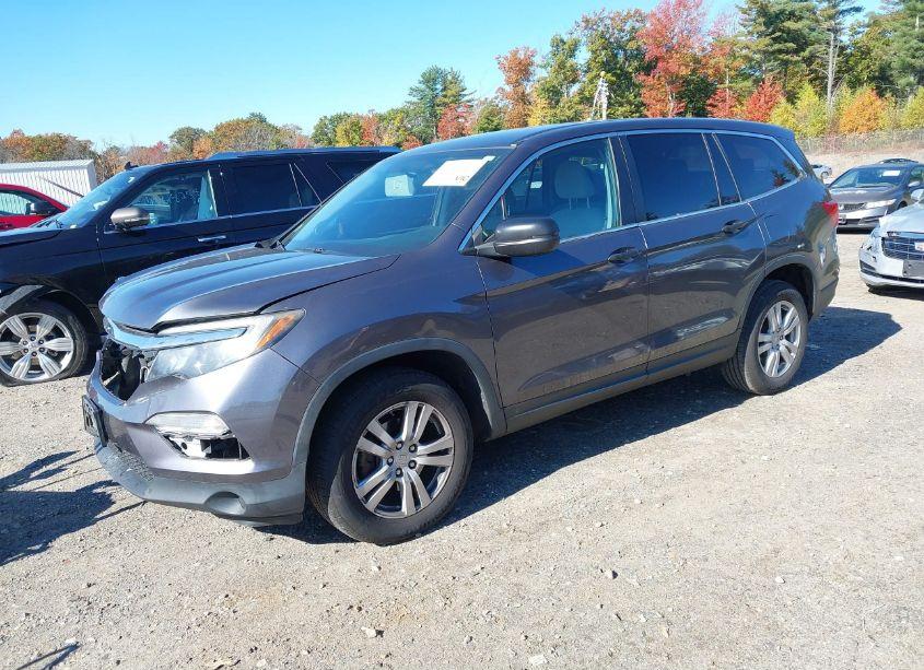 Photo 2 of 2016 Honda Pilot LX (VIN 5FNYF6H13GB079158)