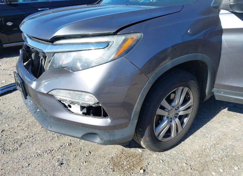 Photo 22 of 2016 Honda Pilot LX (VIN 5FNYF6H13GB079158)