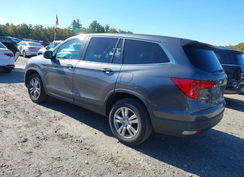 Photo 3 of 2016 Honda Pilot LX (VIN 5FNYF6H13GB079158)