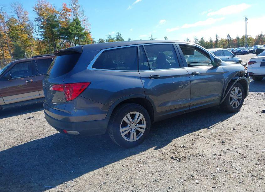 Photo 4 of 2016 Honda Pilot LX (VIN 5FNYF6H13GB079158)