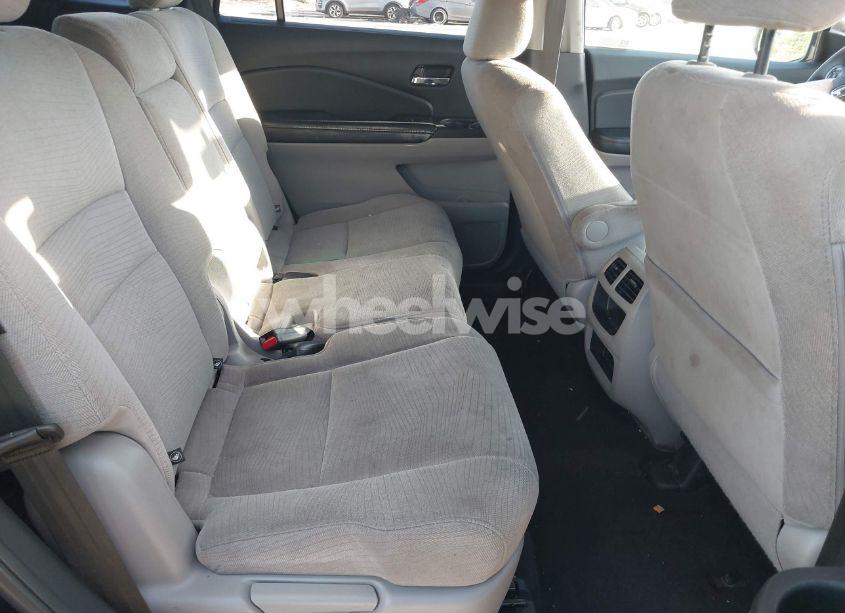 Photo 8 of 2018 Honda Pilot LX (VIN 5FNYF6H15JB054172)