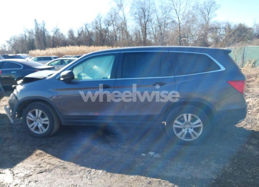 Photo 14 of 2018 Honda Pilot LX (VIN 5FNYF6H15JB066001)