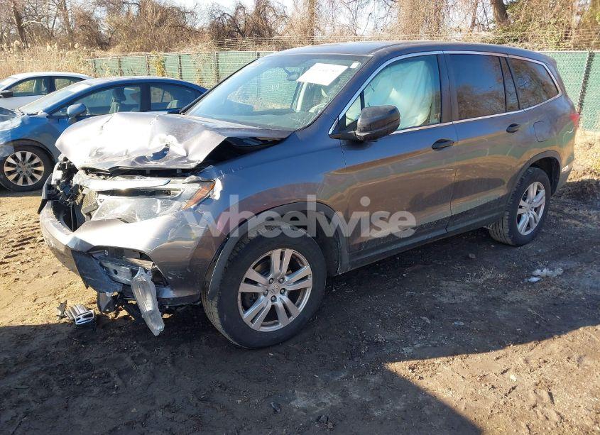 Photo 2 of 2018 Honda Pilot LX (VIN 5FNYF6H15JB066001)