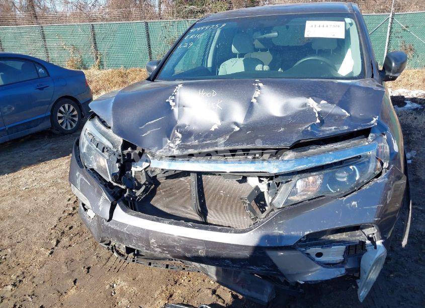 Photo 6 of 2018 Honda Pilot LX (VIN 5FNYF6H15JB066001)