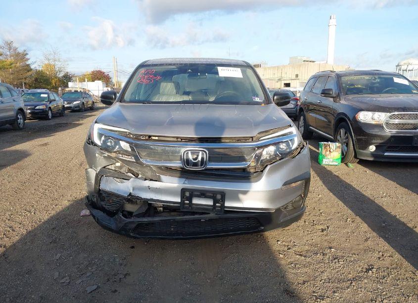 Photo 12 of 2019 Honda Pilot LX (VIN 5FNYF6H15KB026552)