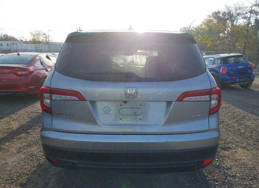 Photo 16 of 2019 Honda Pilot LX (VIN 5FNYF6H15KB026552)