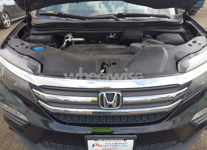Photo 10 of 2016 Honda Pilot LX (VIN 5FNYF6H16GB095208)