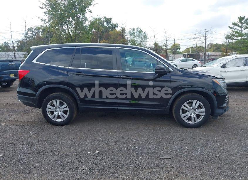 Photo 13 of 2016 Honda Pilot LX (VIN 5FNYF6H16GB095208)