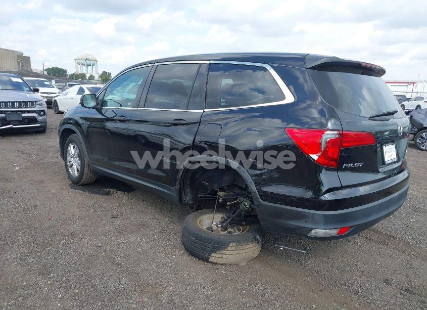 Photo 3 of 2016 Honda Pilot LX (VIN 5FNYF6H16GB095208)