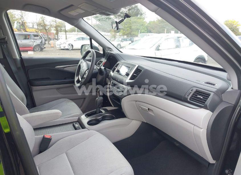 Photo 5 of 2016 Honda Pilot LX (VIN 5FNYF6H16GB095208)