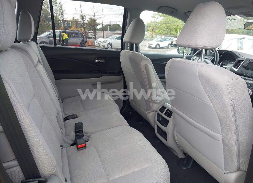 Photo 8 of 2016 Honda Pilot LX (VIN 5FNYF6H16GB095208)