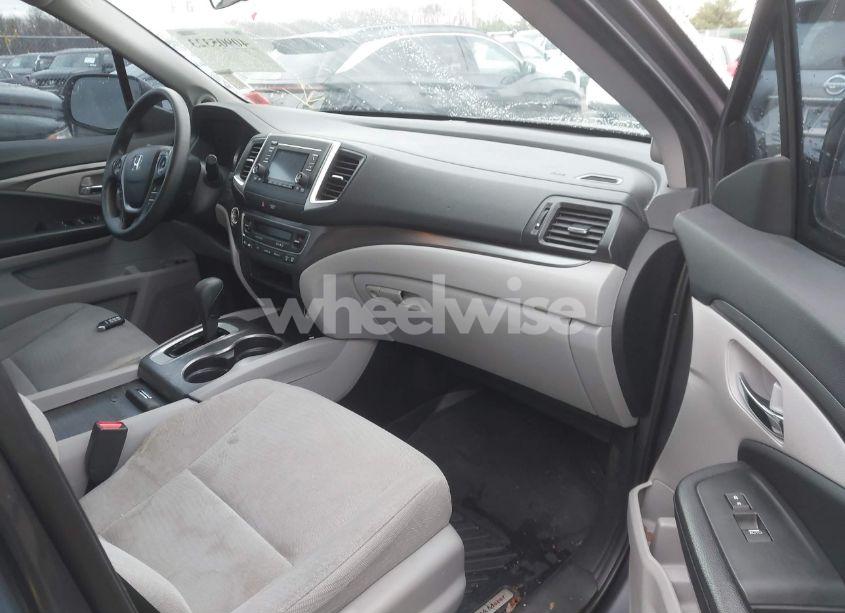 Photo 5 of 2018 Honda Pilot LX (VIN 5FNYF6H16JB044122)