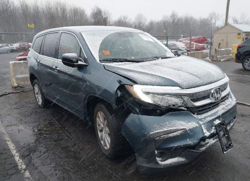 2019 Honda Pilot LX (VIN 5FNYF6H16KB098943) main photo