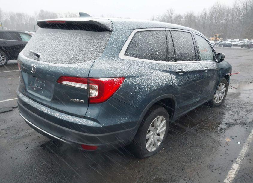 Photo 4 of 2019 Honda Pilot LX (VIN 5FNYF6H16KB098943)