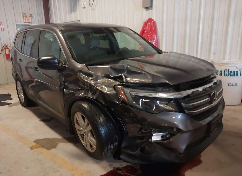 2017 Honda Pilot LX (VIN 5FNYF6H17HB016839) main photo