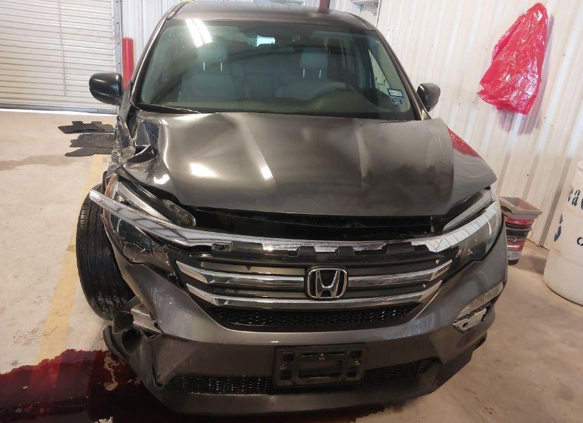 Photo 12 of 2017 Honda Pilot LX (VIN 5FNYF6H17HB016839)