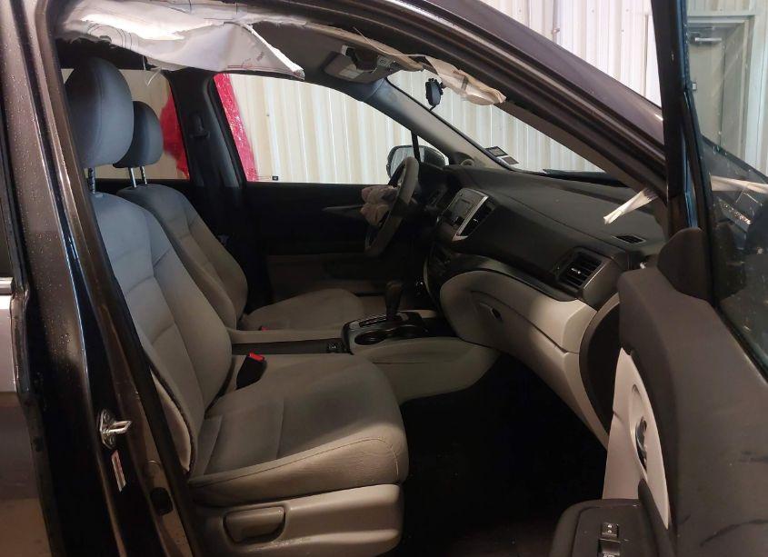 Photo 5 of 2017 Honda Pilot LX (VIN 5FNYF6H17HB016839)