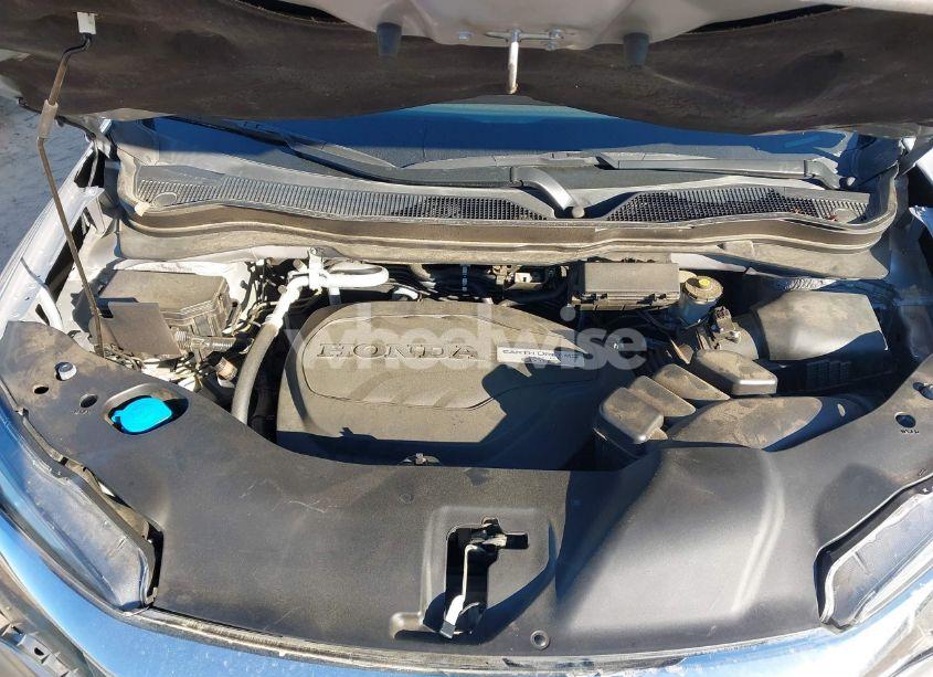 Photo 10 of 2019 Honda Pilot LX (VIN 5FNYF6H17KB086820)