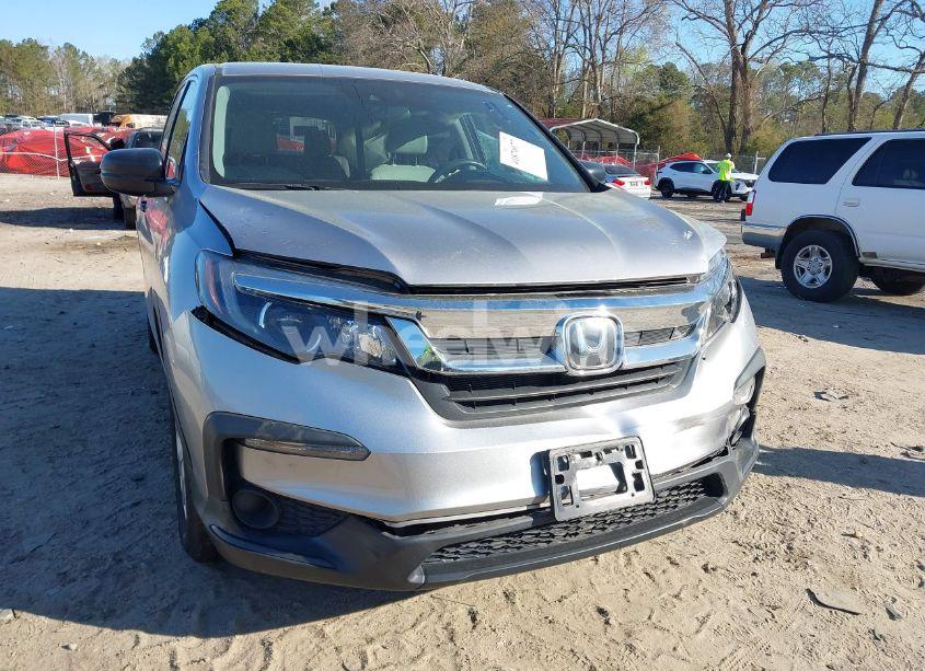 Photo 6 of 2019 Honda Pilot LX (VIN 5FNYF6H17KB086820)