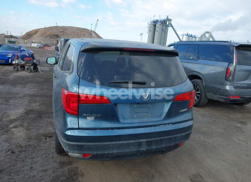 Photo 16 of 2016 Honda Pilot LX (VIN 5FNYF6H18GB041294)