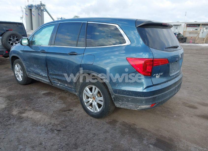 Photo 3 of 2016 Honda Pilot LX (VIN 5FNYF6H18GB041294)