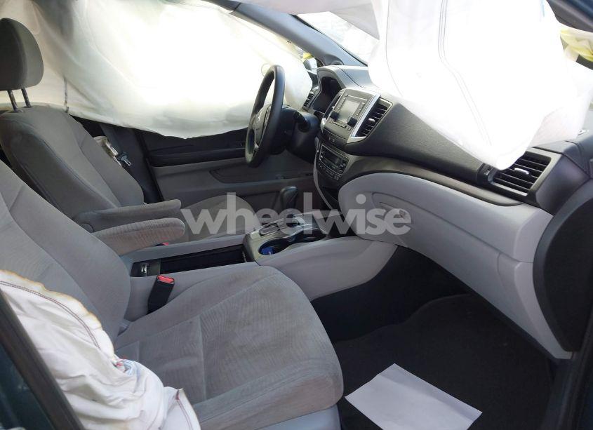 Photo 5 of 2016 Honda Pilot LX (VIN 5FNYF6H18GB041294)