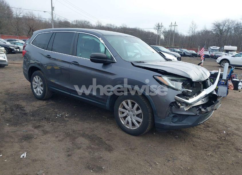 2019 Honda Pilot LX (VIN 5FNYF6H19KB046285) main photo