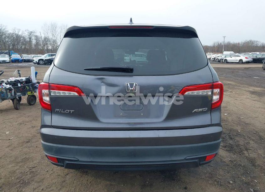 Photo 16 of 2019 Honda Pilot LX (VIN 5FNYF6H19KB046285)