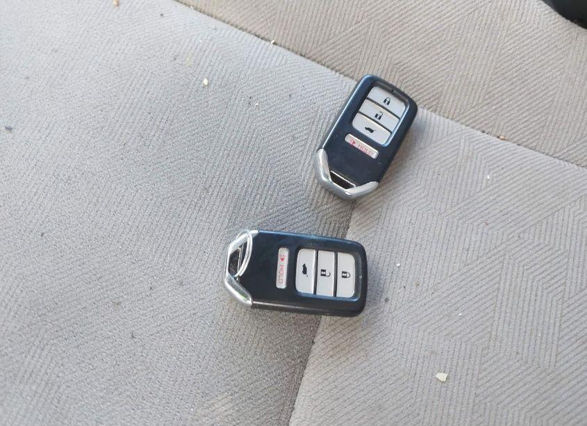 Photo 11 of 2019 Honda Pilot LX (VIN 5FNYF6H19KB048103)