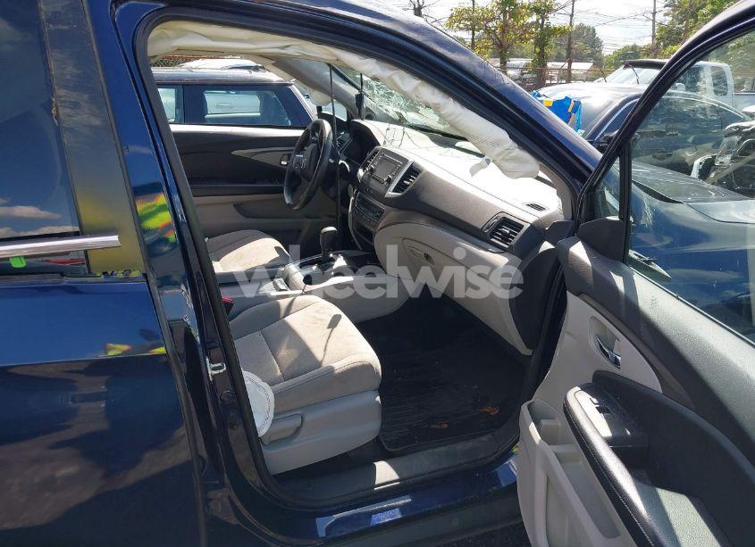 Photo 5 of 2019 Honda Pilot LX (VIN 5FNYF6H19KB077231)