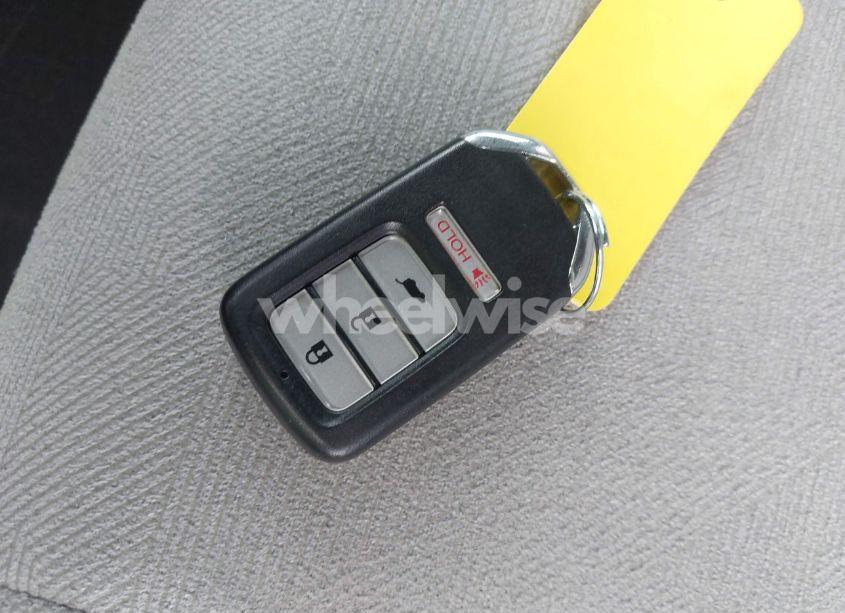 Photo 11 of 2019 Honda Pilot LX (VIN 5FNYF6H19KB082025)