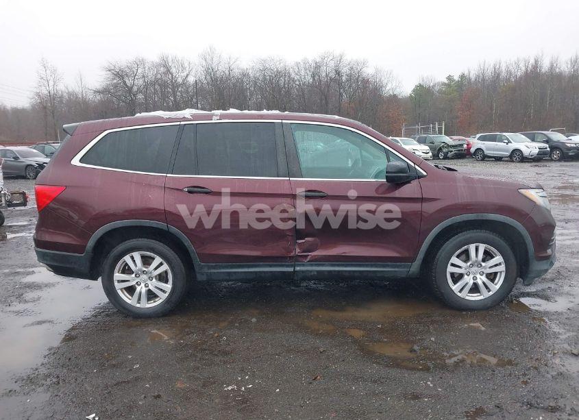 Photo 13 of 2016 Honda Pilot LX (VIN 5FNYF6H1XGB094966)