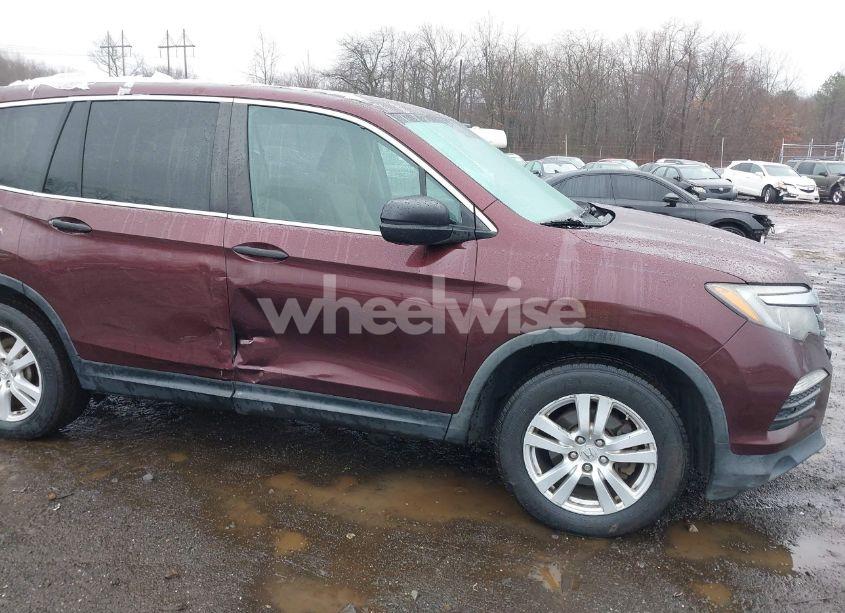 Photo 17 of 2016 Honda Pilot LX (VIN 5FNYF6H1XGB094966)