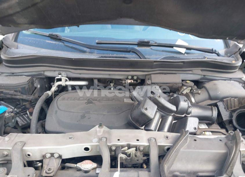 Photo 10 of 2016 Honda Pilot LX (VIN 5FNYF6H1XGB099987)