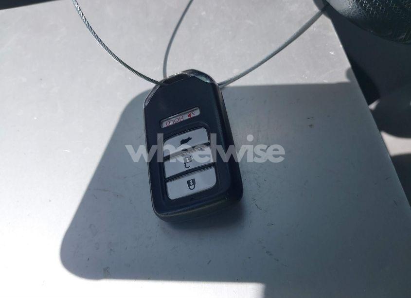 Photo 11 of 2016 Honda Pilot LX (VIN 5FNYF6H1XGB099987)