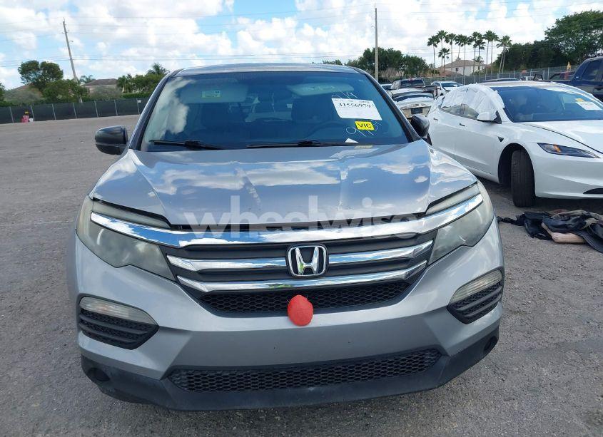 Photo 12 of 2016 Honda Pilot LX (VIN 5FNYF6H1XGB099987)