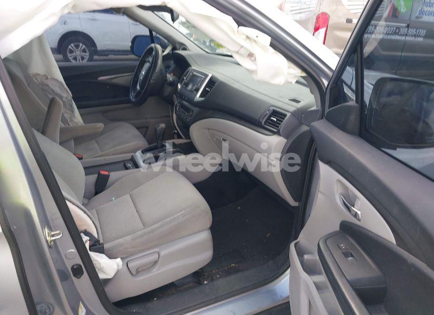 Photo 5 of 2016 Honda Pilot LX (VIN 5FNYF6H1XGB099987)