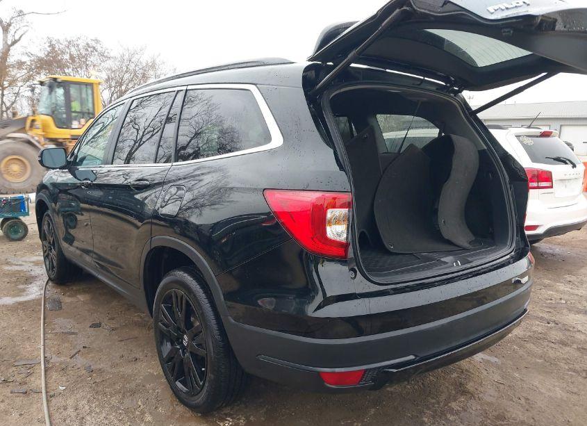 Photo 3 of 2021 Honda Pilot AWD SPECIAL EDITION (VIN 5FNYF6H20MB029614)