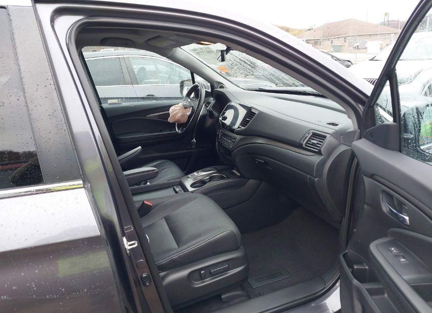 2021 Honda Pilot AWD SPECIAL EDITION (VIN 5FNYF6H22MB014502) main photo