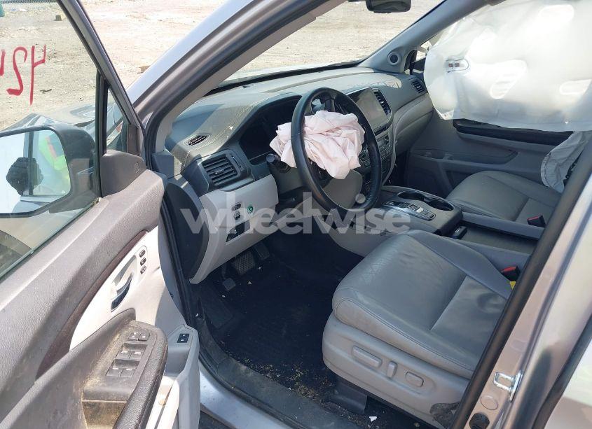 Photo 5 of 2022 Honda Pilot AWD SPECIAL EDITION (VIN 5FNYF6H22NB068304)