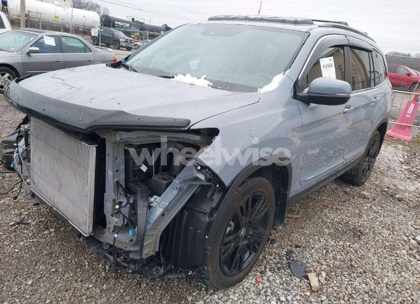 Photo 2 of 2022 Honda Pilot AWD SPECIAL EDITION (VIN 5FNYF6H23NB070398)