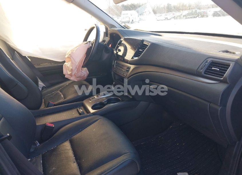 Photo 5 of 2021 Honda Pilot AWD SPECIAL EDITION (VIN 5FNYF6H24MB063376)